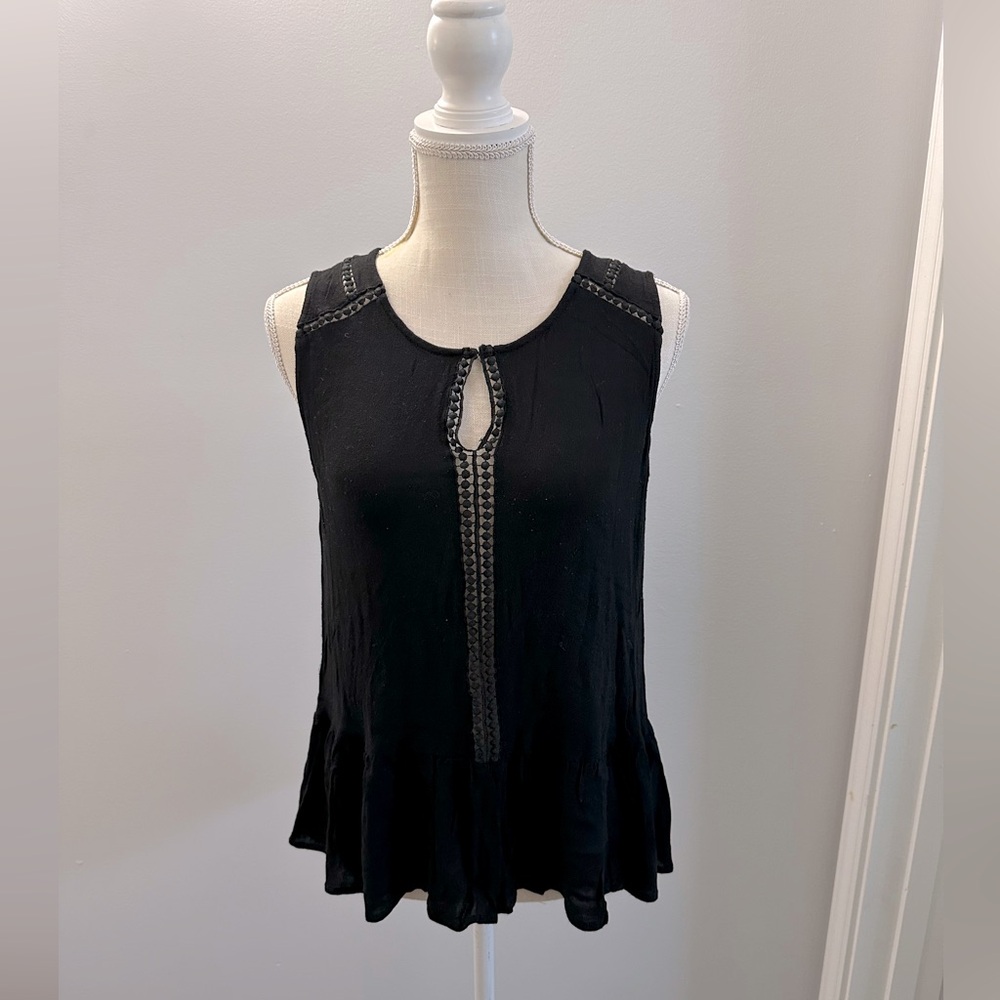 Black with eyelet/cutout accents size L